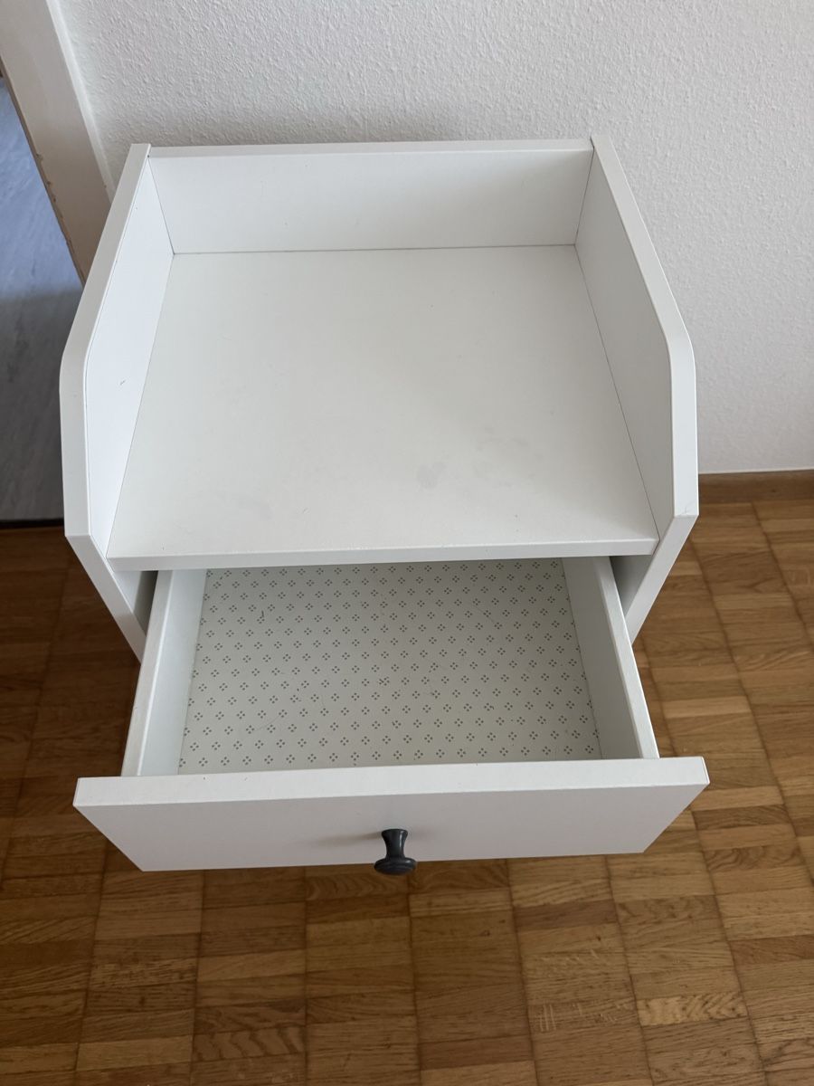 Comodini: Ikea Nachttisch – Usato da Frenkendorf venduto da lop_sq9f 1