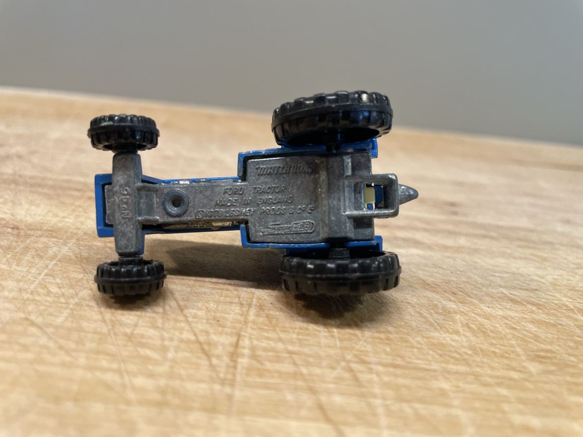Matchbox Modellautos: Matchbox Ford Traktor  – Gebraucht aus Frauenfeld von Challenger77 3
