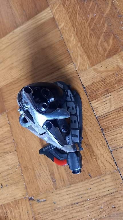 Pezzi di ricambio: Dérailleur arrière SRAM red 10 vitesses – Usato da Lausanne venduto da Yassinech 1