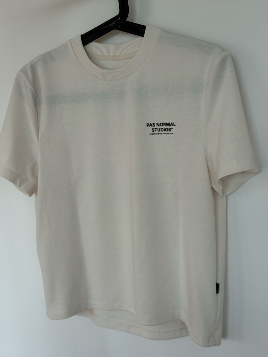 Pas Normal Studios T-shirt: Pas Normal Studios Off-Race Lightweight T-Shirt, XXS – Nuovo (secondo la descrizione) da Zürich venduto da ljjud