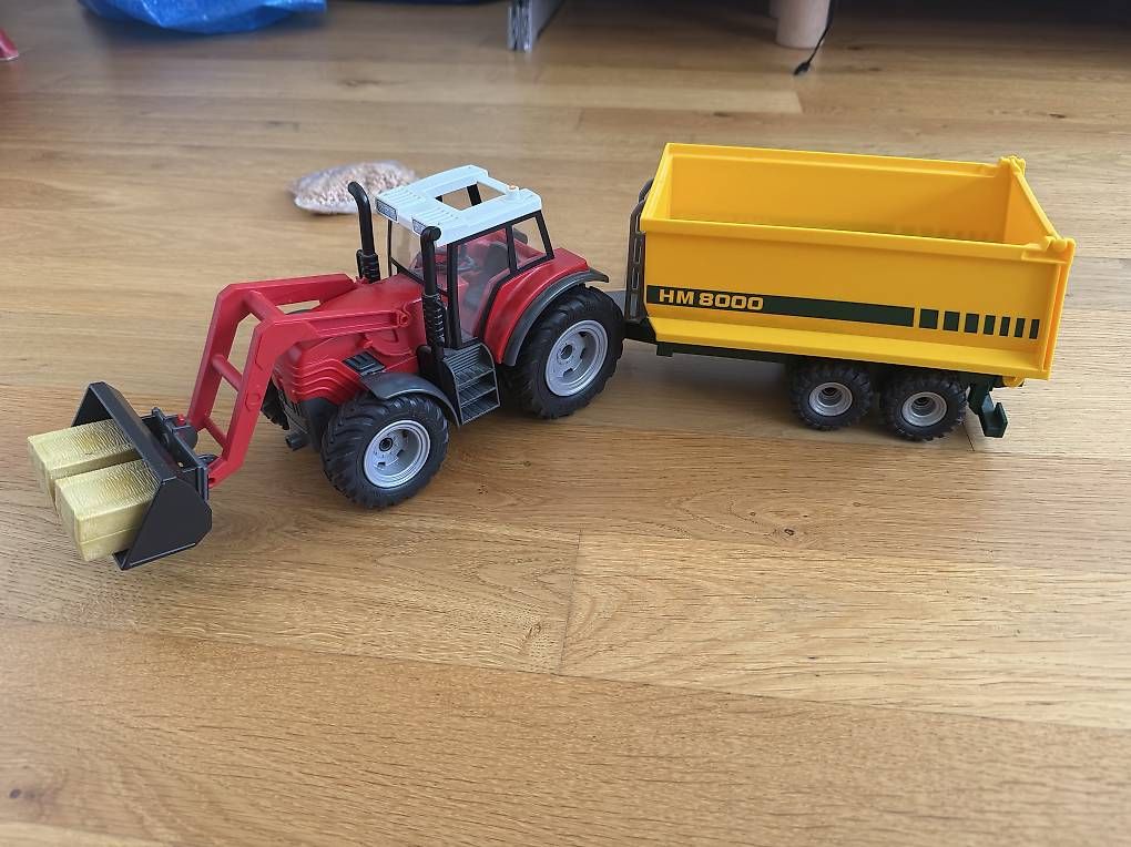 Playmobil Spielzeuge: Playmobil Bauernhof mit Traktor – Gebraucht aus Bern von dif_mcv2 2