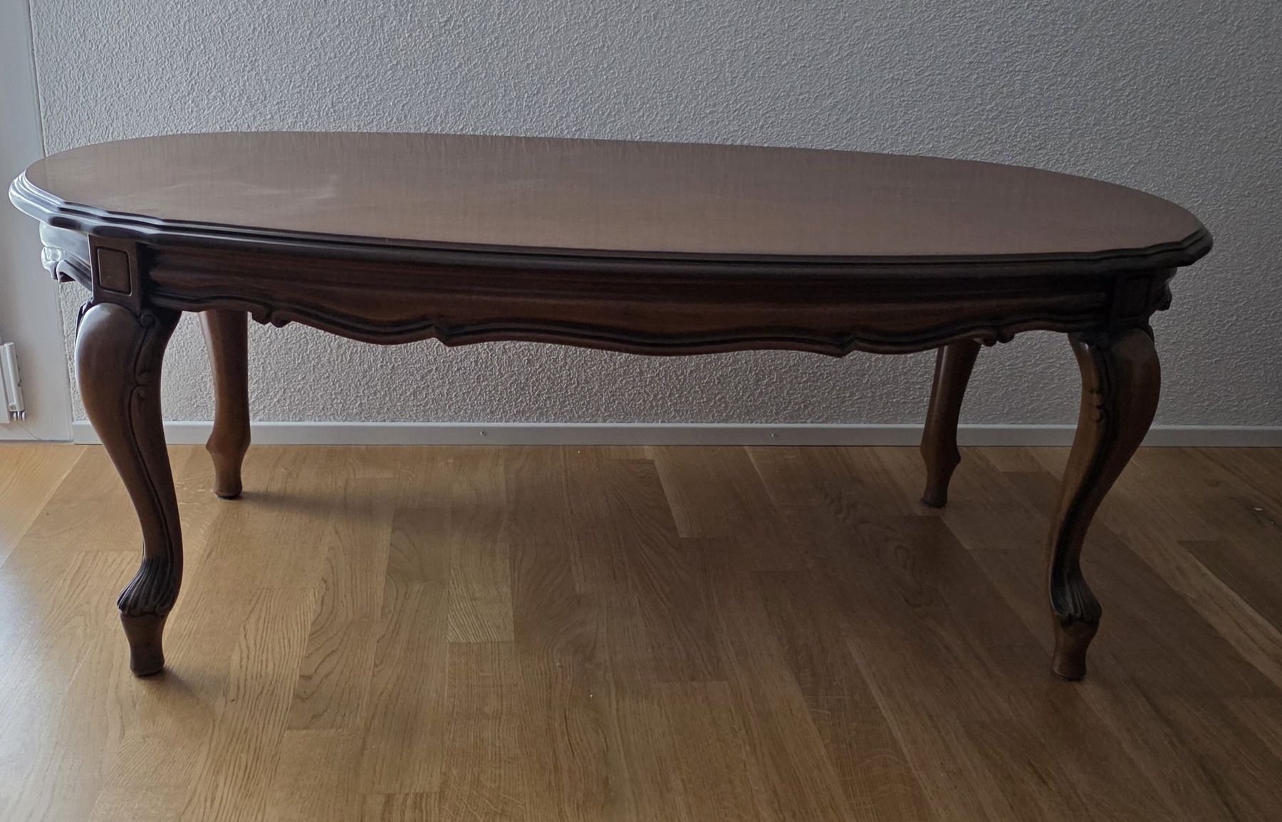 Tische: Holz  Salontisch oval – Neu (gemäss Beschreibung) aus Frauenfeld von Bleeddragon