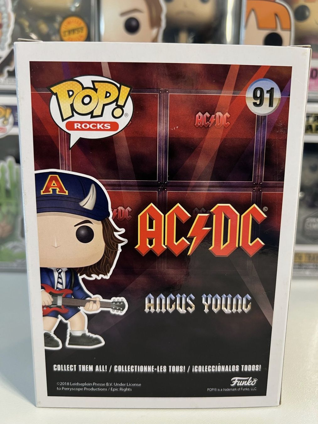 Funko Statuette: Funko POP! Rocks AC/DC Angus Young Edition Limitée Chase – Nuovo e nell'imballaggio originale da Le Mouret venduto da perfectbijou 2