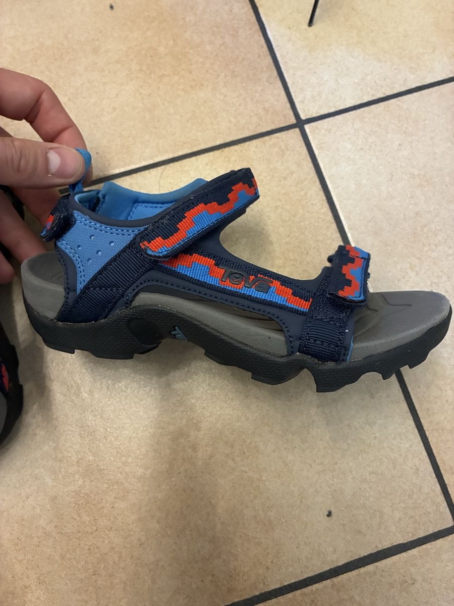 Teva Scarpe per ragazzi: Sandali Teva Bambino – Usato da Bodio TI venduto da raf_dn8n 1