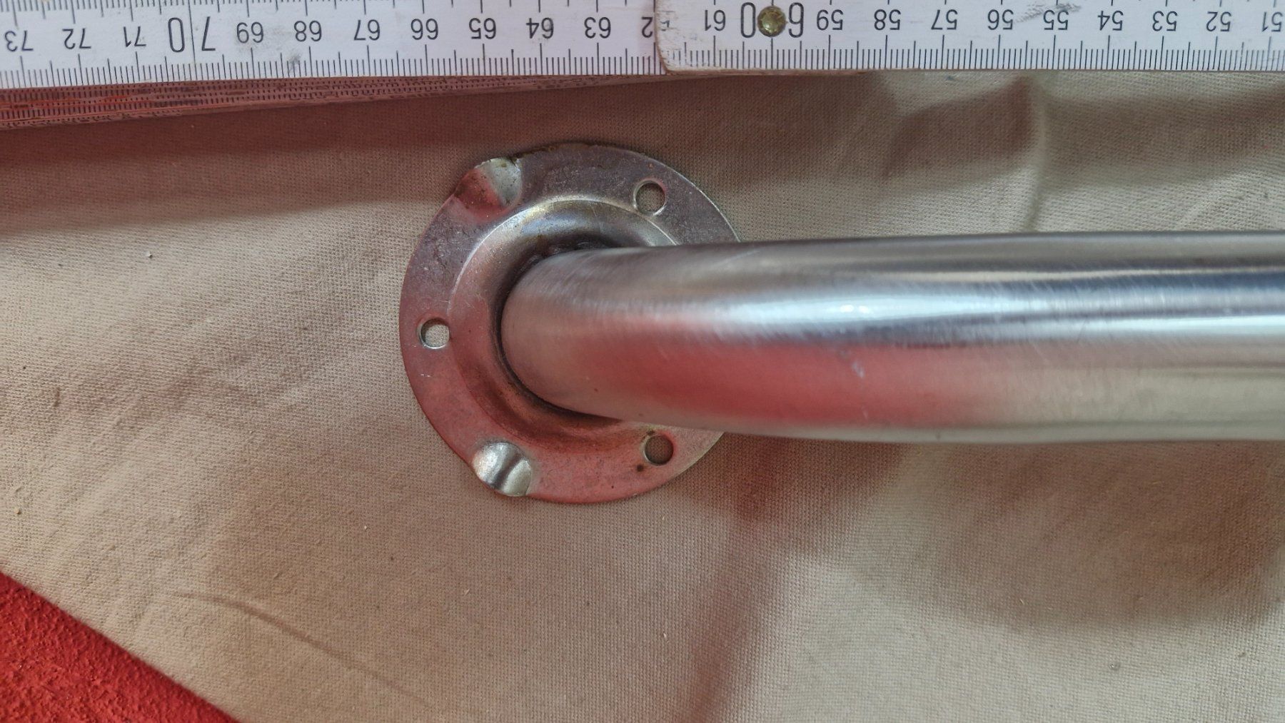Geländer: Haltegriff WC oder Badewanne 66 cm (153) – Gebraucht aus Dorf von Zur-Lingg 2