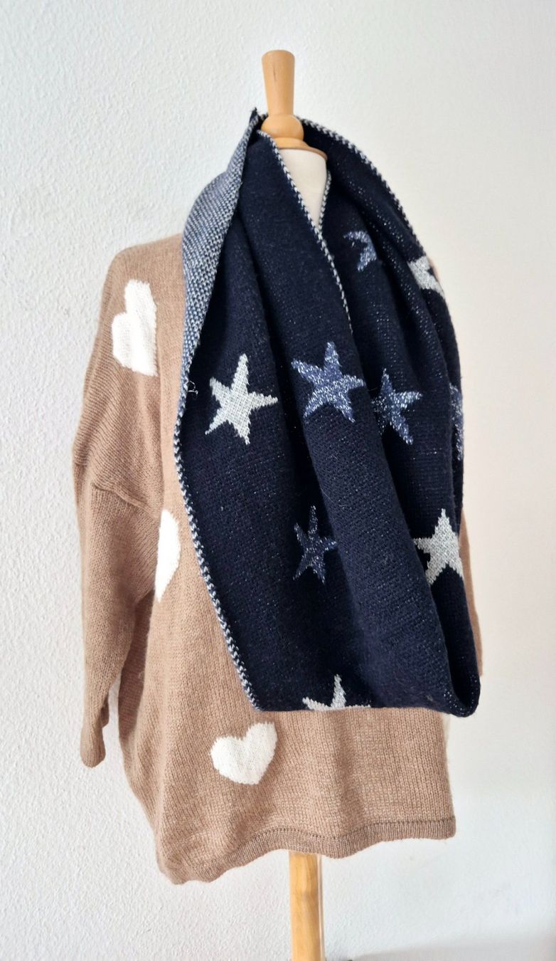 Foulard & Sciarpe: LOOP SCHAL STERNE WINTER , TOP ZU LIEBLINGSSTÜCK PULLOVER – Usato da Elsau venduto da the-colorful-side