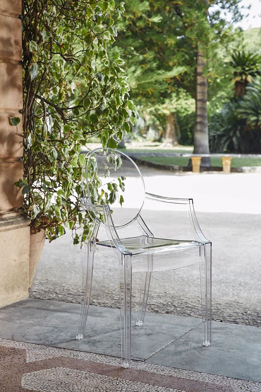 Kartell Poltrone: Kartell Ghost Stuhl – Usato da Zug venduto da mikey1130 1