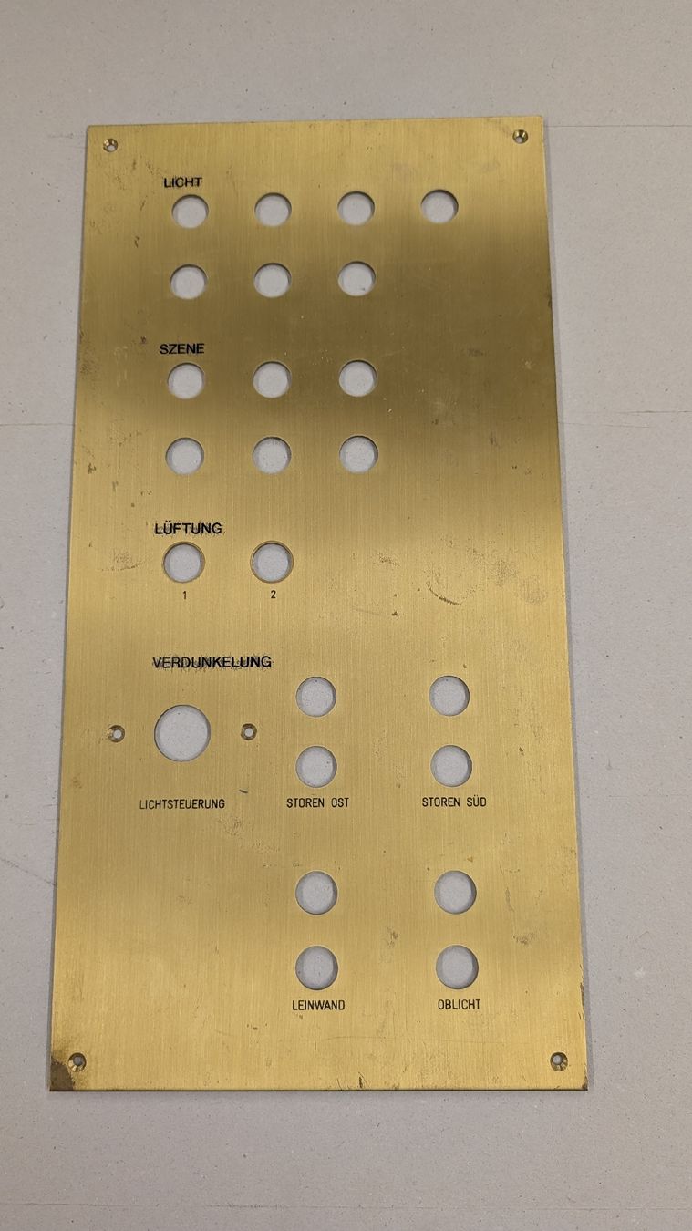 Servierplatten: Messing Platte – Gebraucht aus Volketswil von mar_c5pv