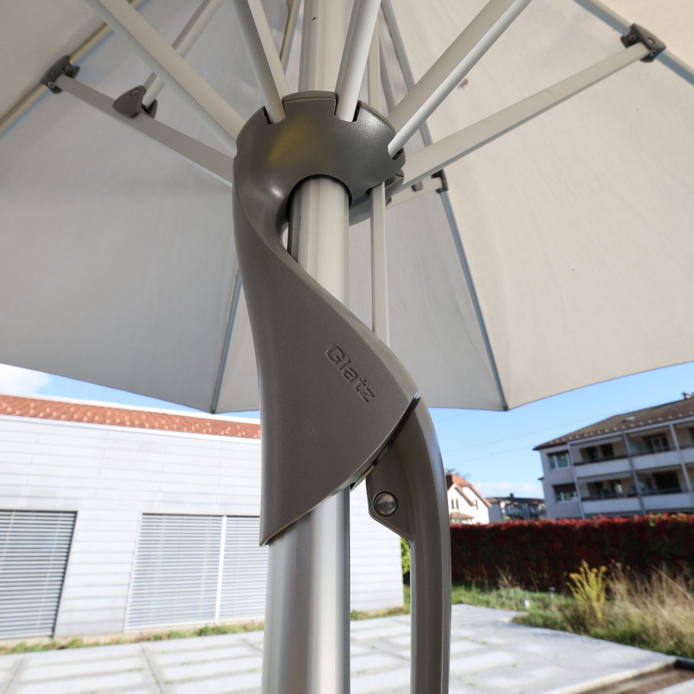 Glatz Ombrelloni: Glatz Sonnenschirm, Grau – Usato da Affoltern am Albis venduto da Zapro 3