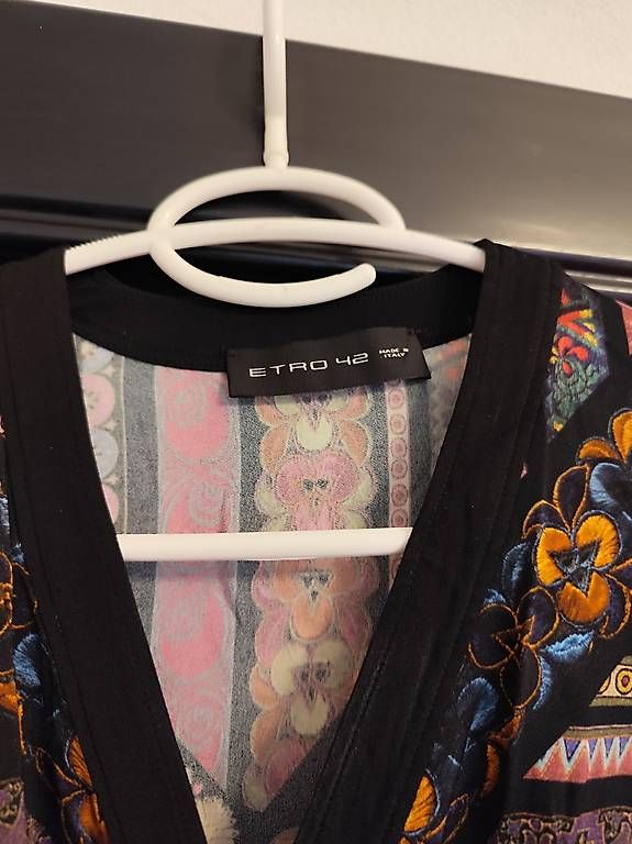 Etro Robes: Abito marca Etro – D'occasion à Solduno par bot_7m28 2