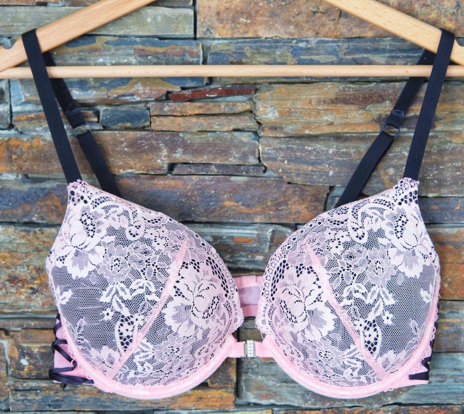 Altra biancheria intima: BH La Senza Gr. 80C rosa – Usato da Wohlen AG venduto da Exitburn