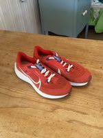 Nike Pegasus 40 Running Schuh in Rot guter Zustand