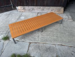 Lounge Tisch