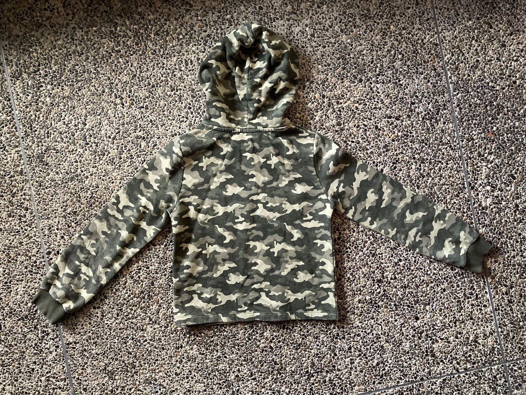 Pullover & Sweatshirts: Pullover, Hoodie, Gr. 134/140 – Gebraucht aus Aetingen von Nadinsky 2
