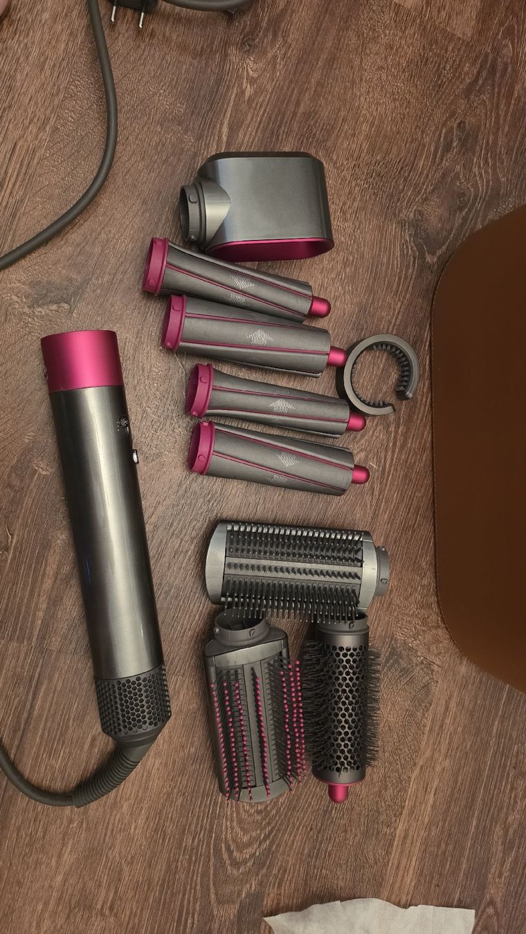 Dyson Fers à boucler & lisser: Dyson Airwrap Complete Long  – D'occasion à Rorbas par Diana_279