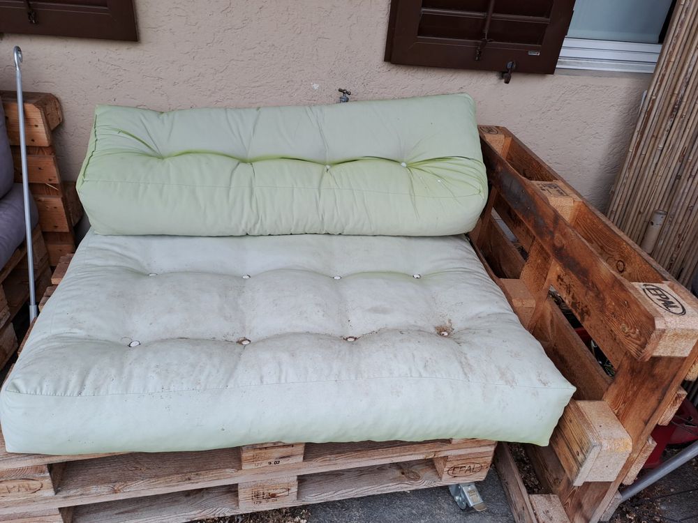 Lounge aus 3 Paletten Kaufen auf Ricardo