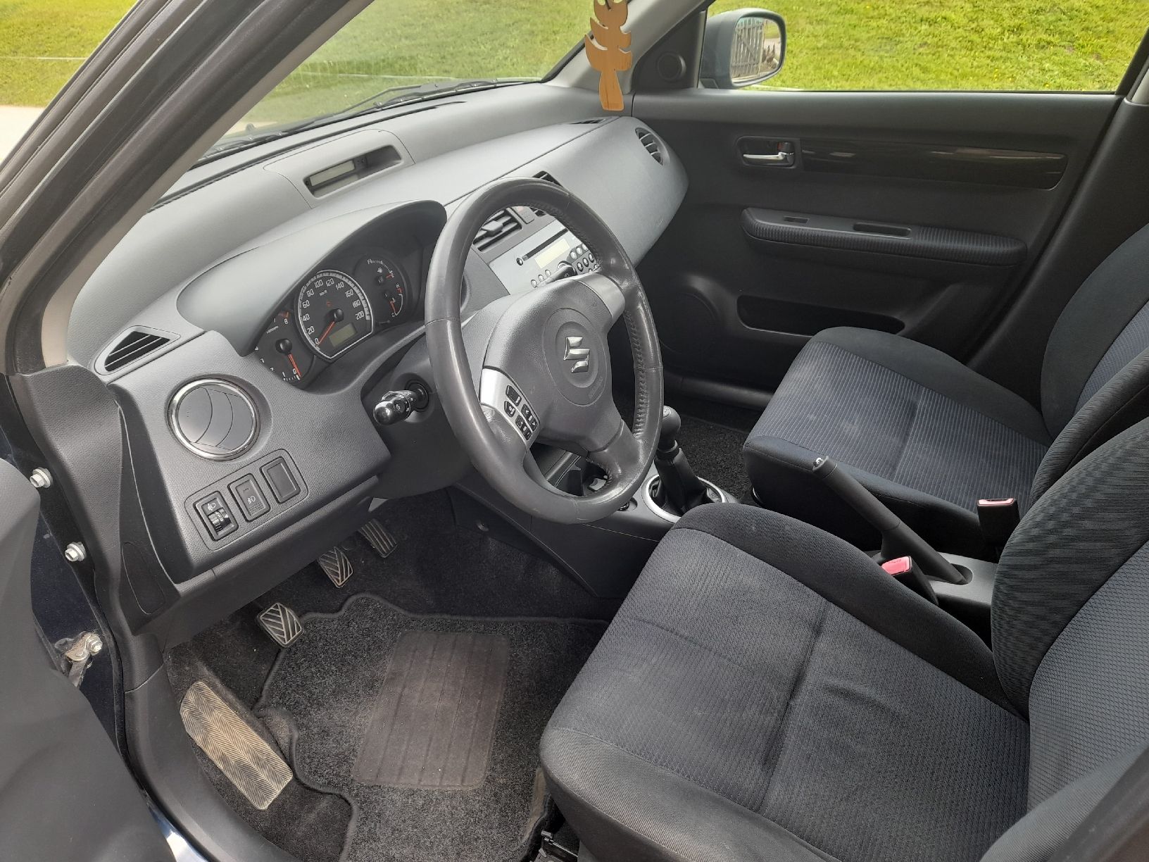 Suzuki Automobili: Suzuki Swift 1.3 4WD – Usato da Krummenau venduto da chr_glt9 5