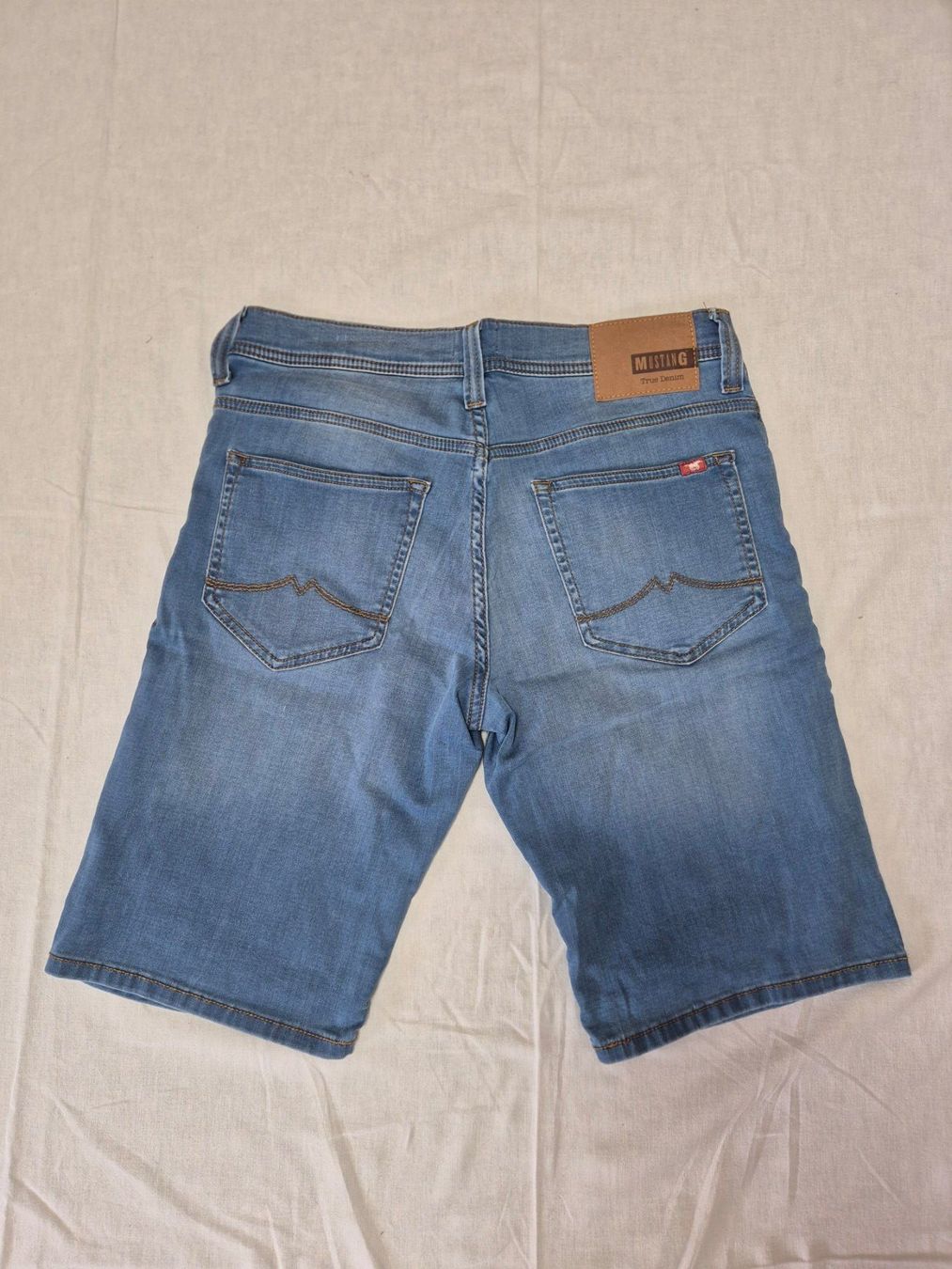 Jeans: Shorts Jeans Mustang – Nuovo (secondo la descrizione) da Domat/Ems venduto da palfier14 2