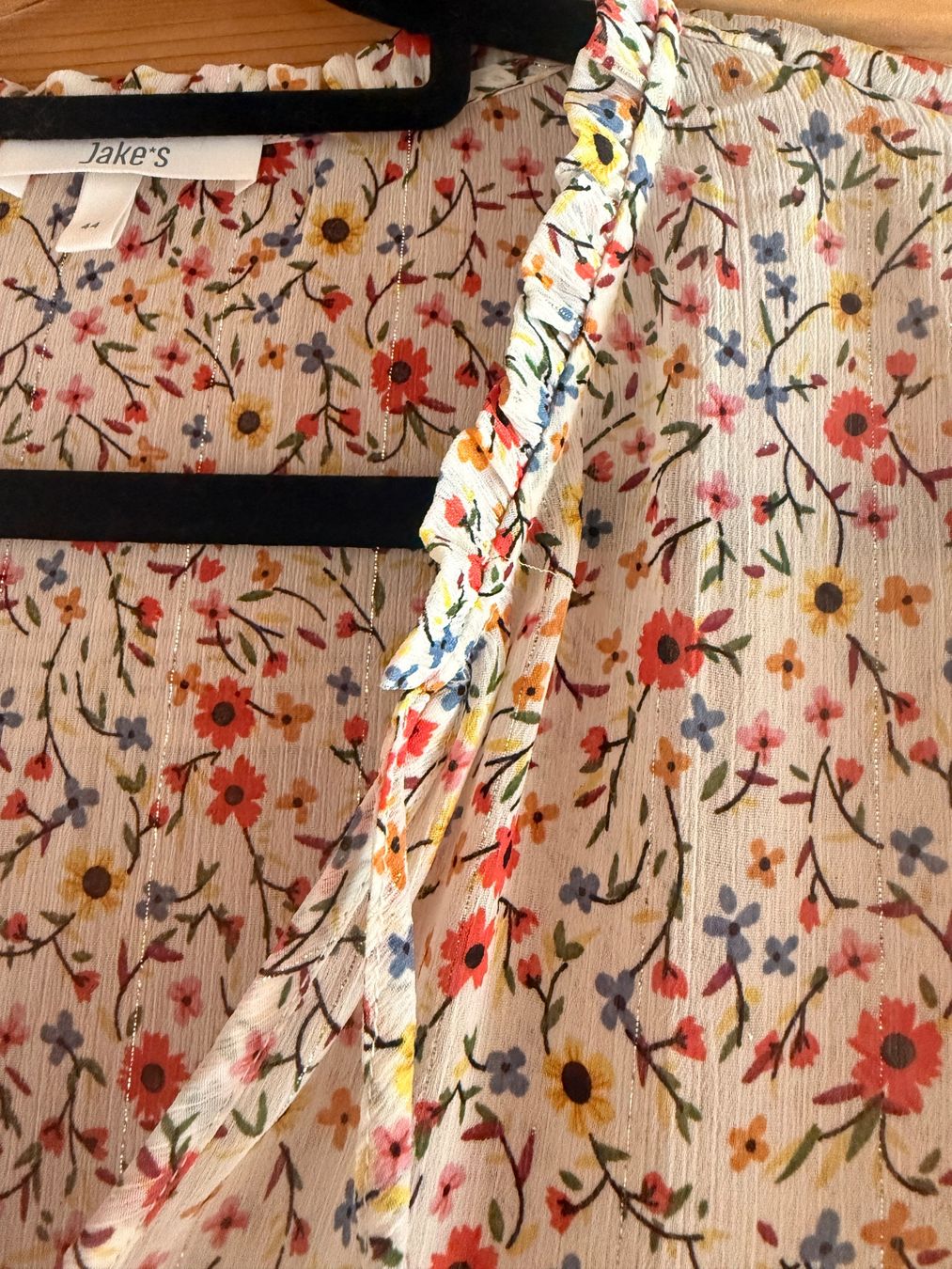 Vestiti: Hübsches Kleid von Jakes – Usato da Mastrils venduto da Laura8sevilla 5
