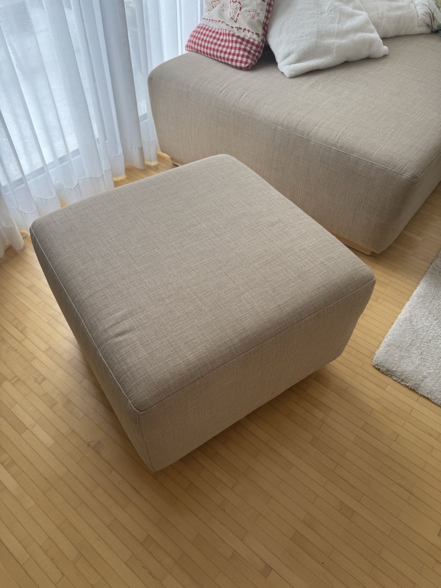Sofas: Gemütliches Ecksofa mit Hocker beige 2.75m x 1.88m – Gebraucht aus Bassersdorf von Atlanta2000 5