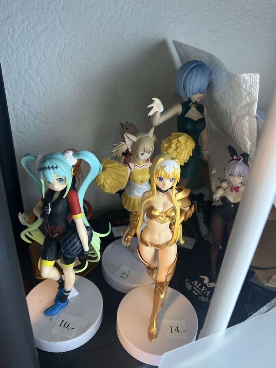 Statuette: Anime figuren set  – Usato da Zuchwil venduto da Mikawish_ch