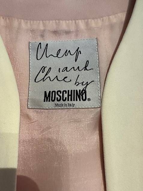 Moschino Completi & Tailleur: Moschino giacca e gonna – Usato da Balerna venduto da koc_2zyj 1