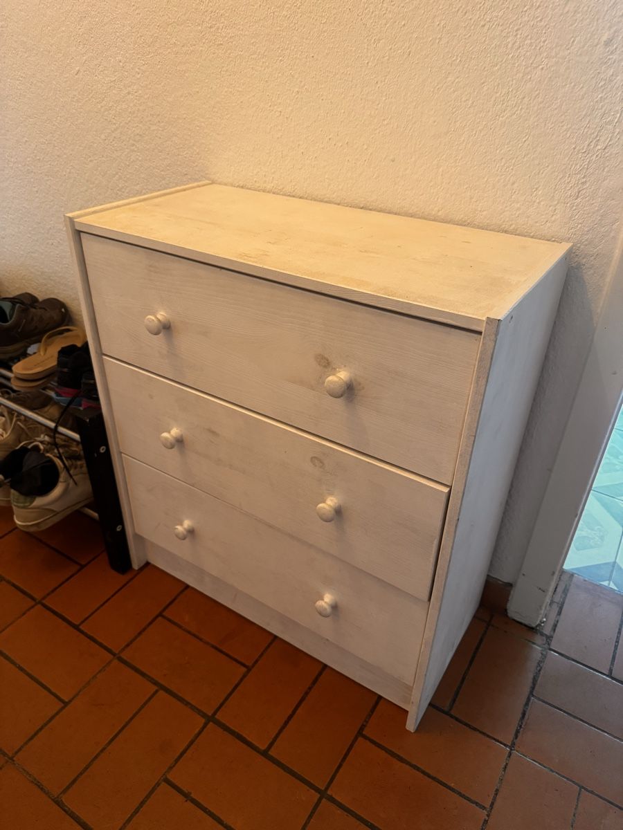 Cassettiere: Kommode aus Holz  – Usato da Zürich venduto da den_my2y