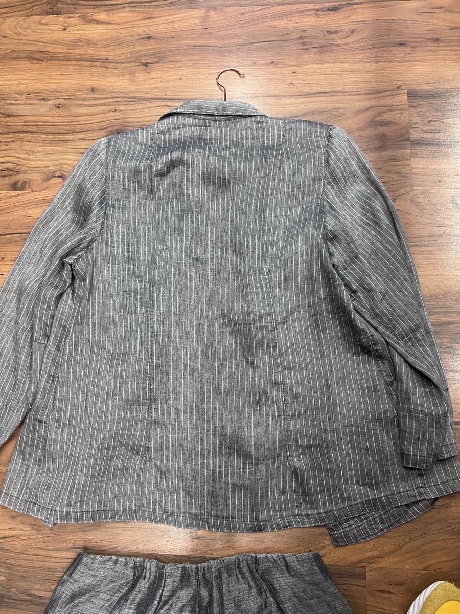 Completi & Tailleur: Doris Streich Anzug  Leinen Gr40  grau gestreift 2-Teile – Usato da Burgdorf venduto da puppennetz 6