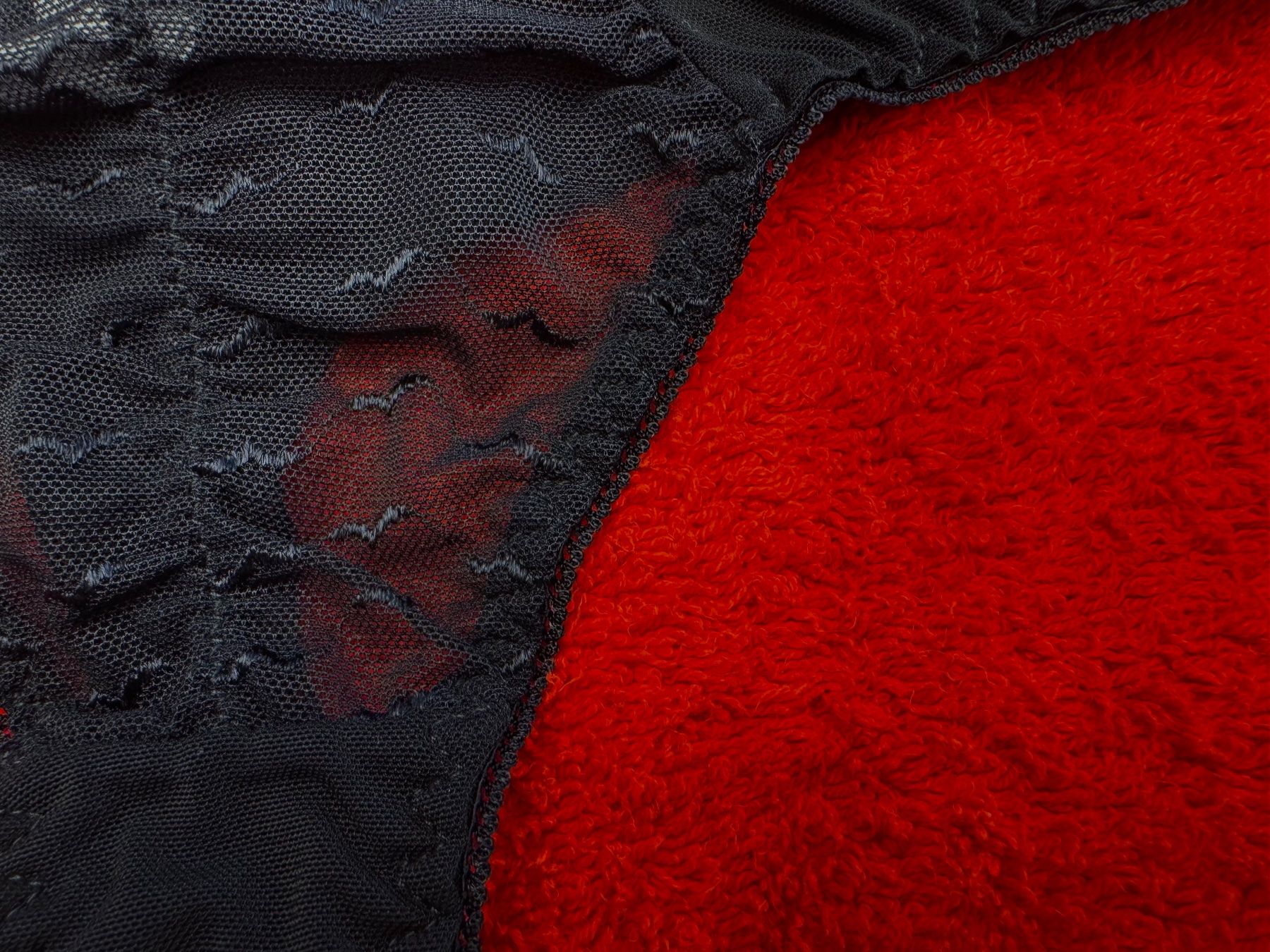 Altra biancheria intima: FABRIKNEUR Schwarzer Spitzen-Tanga/String, Grösse S/M – Nuovo (secondo la descrizione) da Uster venduto da Isskra 2