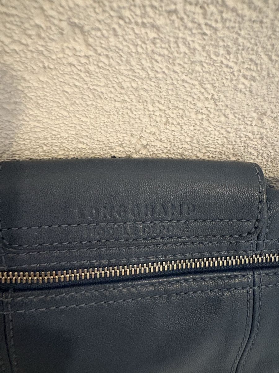 Longchamp Autres vêtements & accessoires: Sac Lonchamp bleu cuir bandoulière  – D'occasion à Pully par kaba07 3