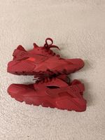 Nike Sneaker Air Huarache rot Farbe guter Zustand