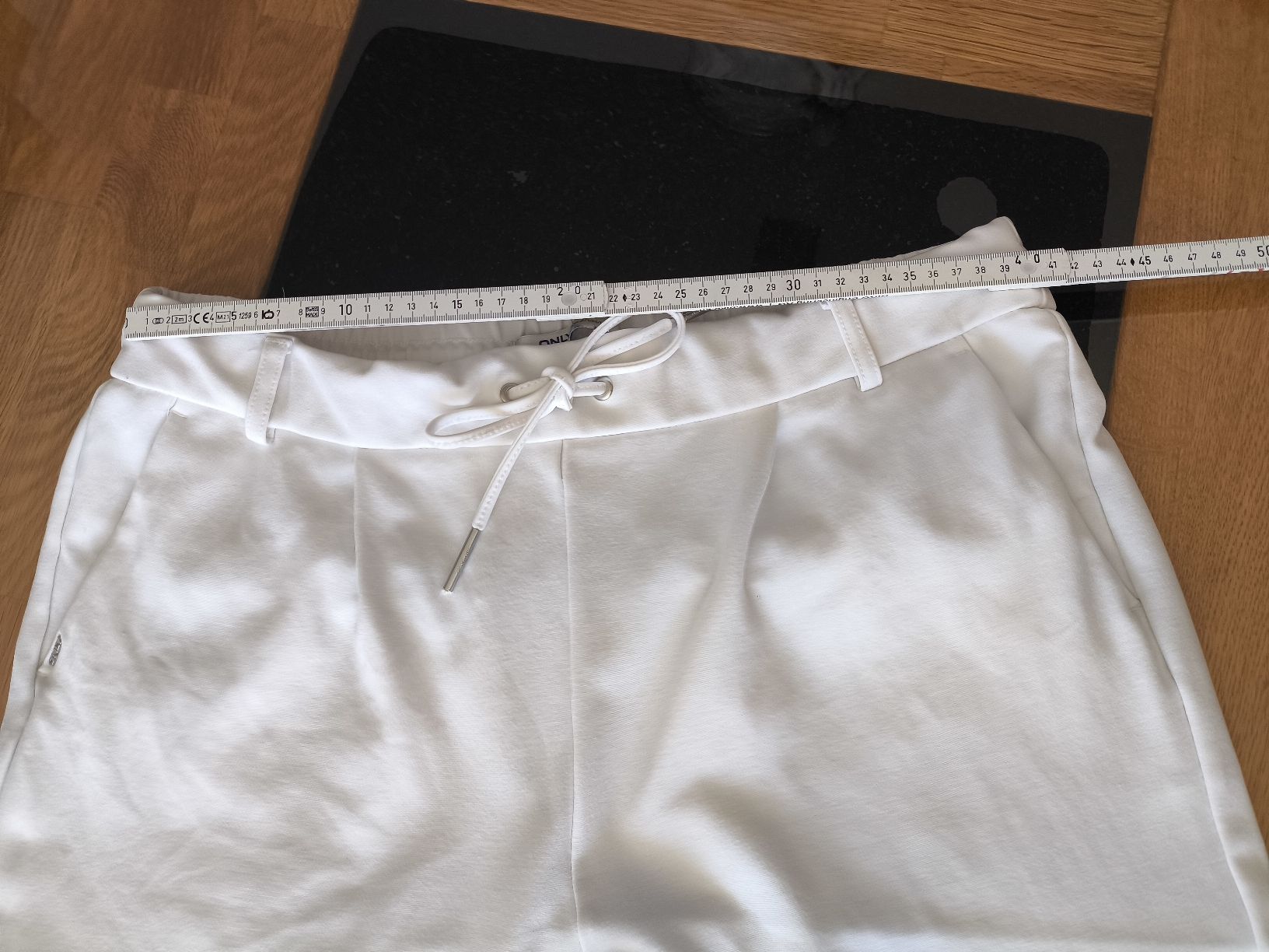 Only Pantaloni: Stoffhose ONLY Gr.XL – Usato da Burgdorf venduto da Ropajesi 1