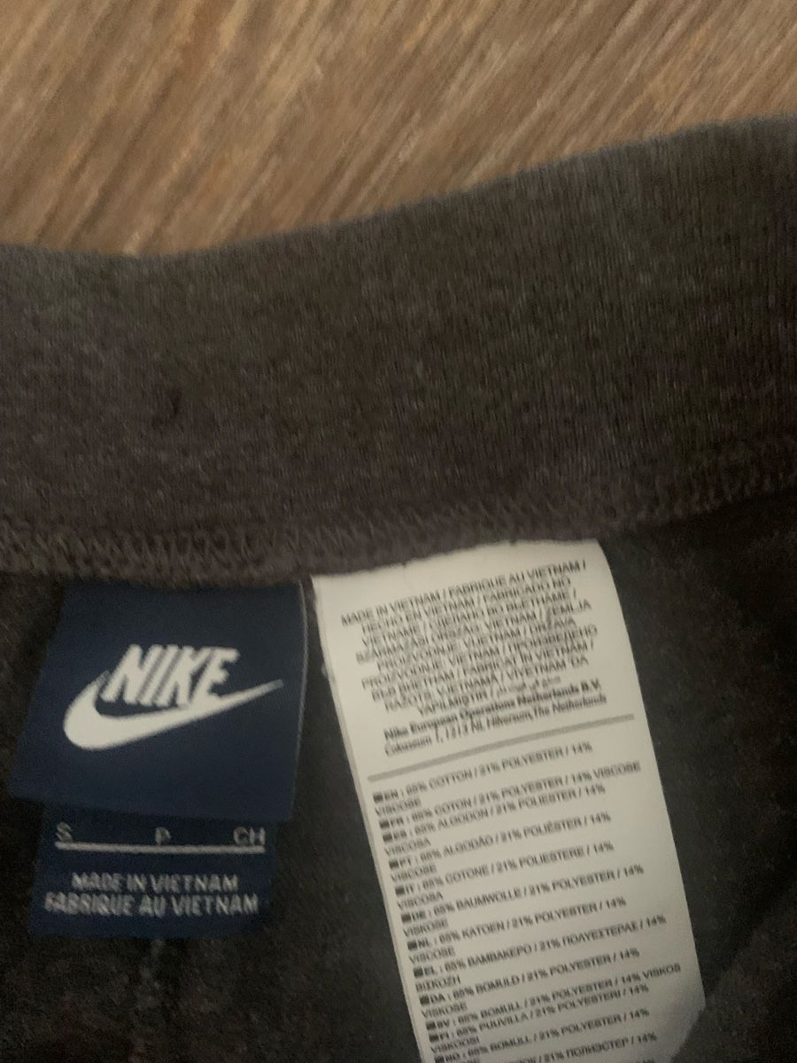 Nike Pantaloni: Nike Trainerhose – Usato da Emmen venduto da Bgucci_girl 3