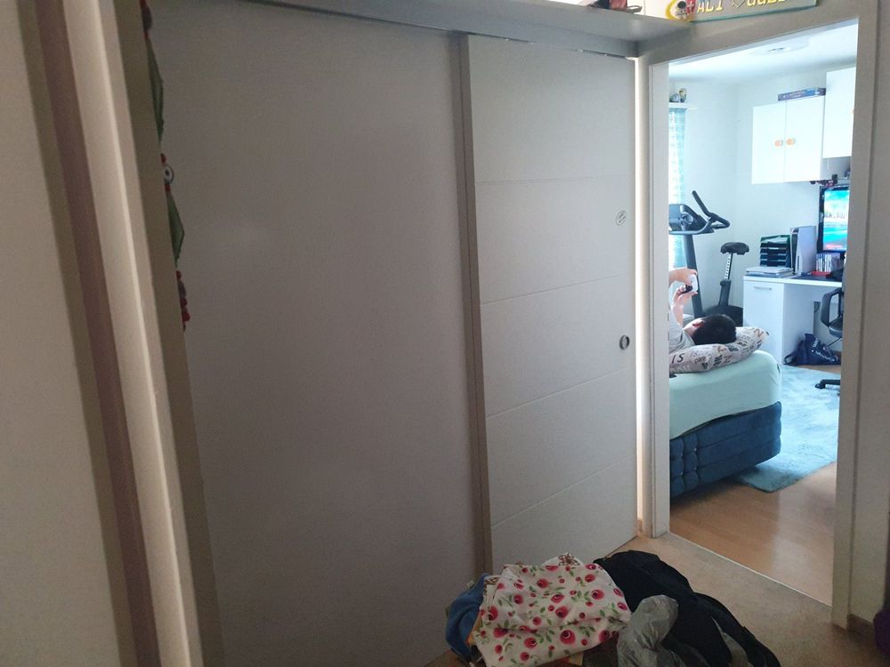 VidaXL Schiebetür Aus Kiefernholz Mit Stabilem Gleitsystem - Platzsparend & Leise Für Schlafzimmer Oder Küche