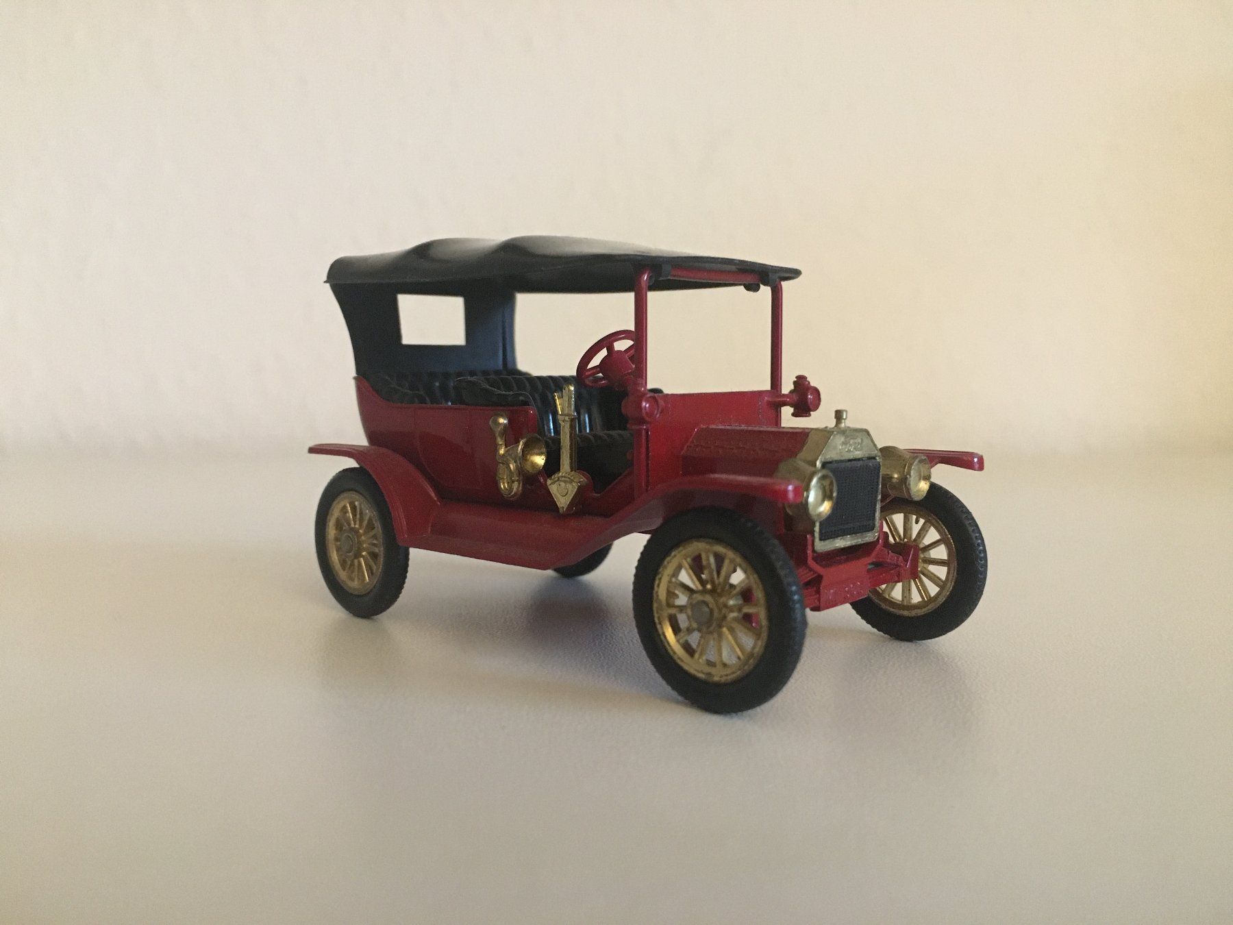 Ford Modellini d'auto: Oldtimer Modell Ford Model T 1911 Nr. Y-1 By Lesney – Usato da Glattfelden venduto da ROM57