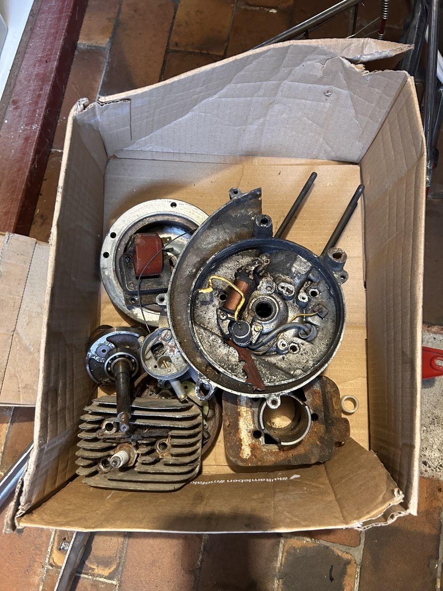 Piaggio Parti ricambio per ciclomotori: Piaggio ciao teile – Difettoso da Buchs SG venduto da jul_r5qk
