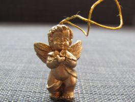 Deko Engel goldfarben mit Blume Anhänger klein