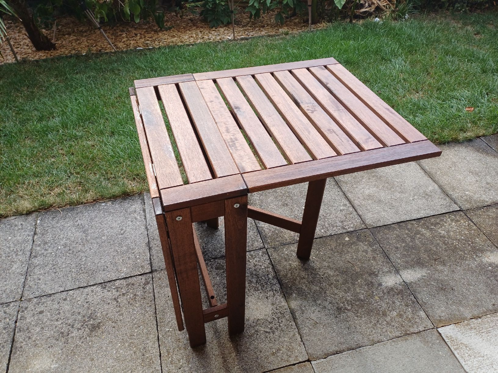 Ikea Tavoli: Klapptisch Garten mit zwei Stühlen – Usato da Erlenbach ZH venduto da usefull2 3