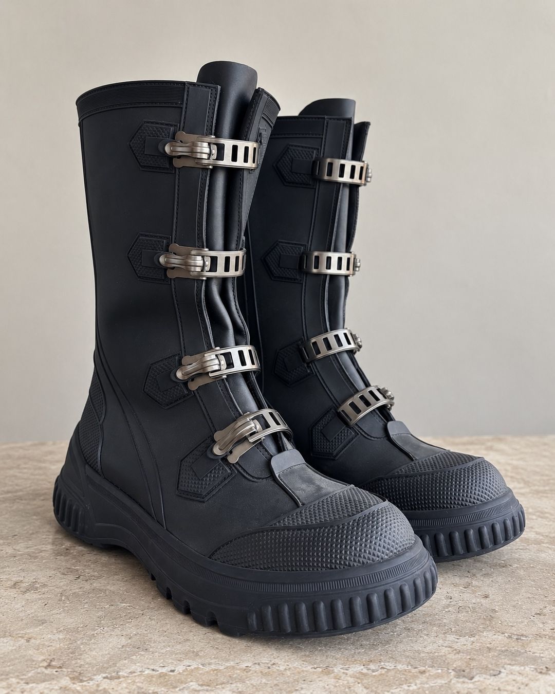 Dior Scarpe da donna: Dior Boots – Nuovo (secondo la descrizione) da Kilchberg ZH venduto da and_d6s2