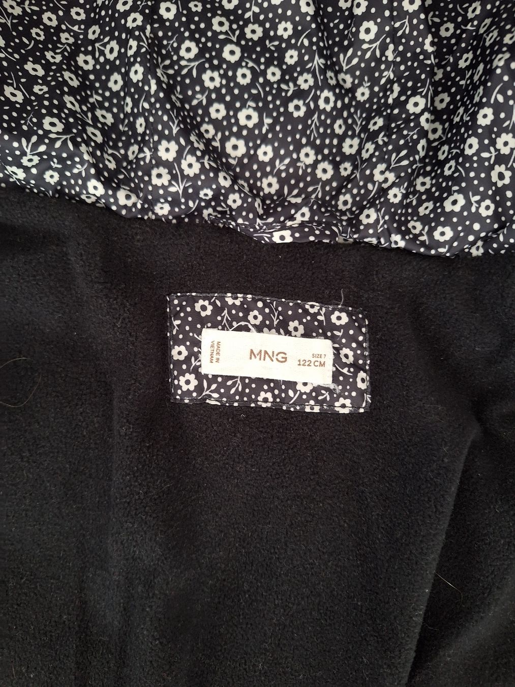 Mango Giacche & Cappotti: Mädchen Winterjacke Mantel von Mango Gr. 122 Blumenmuster – Usato da Brugg AG venduto da ahauserd 1