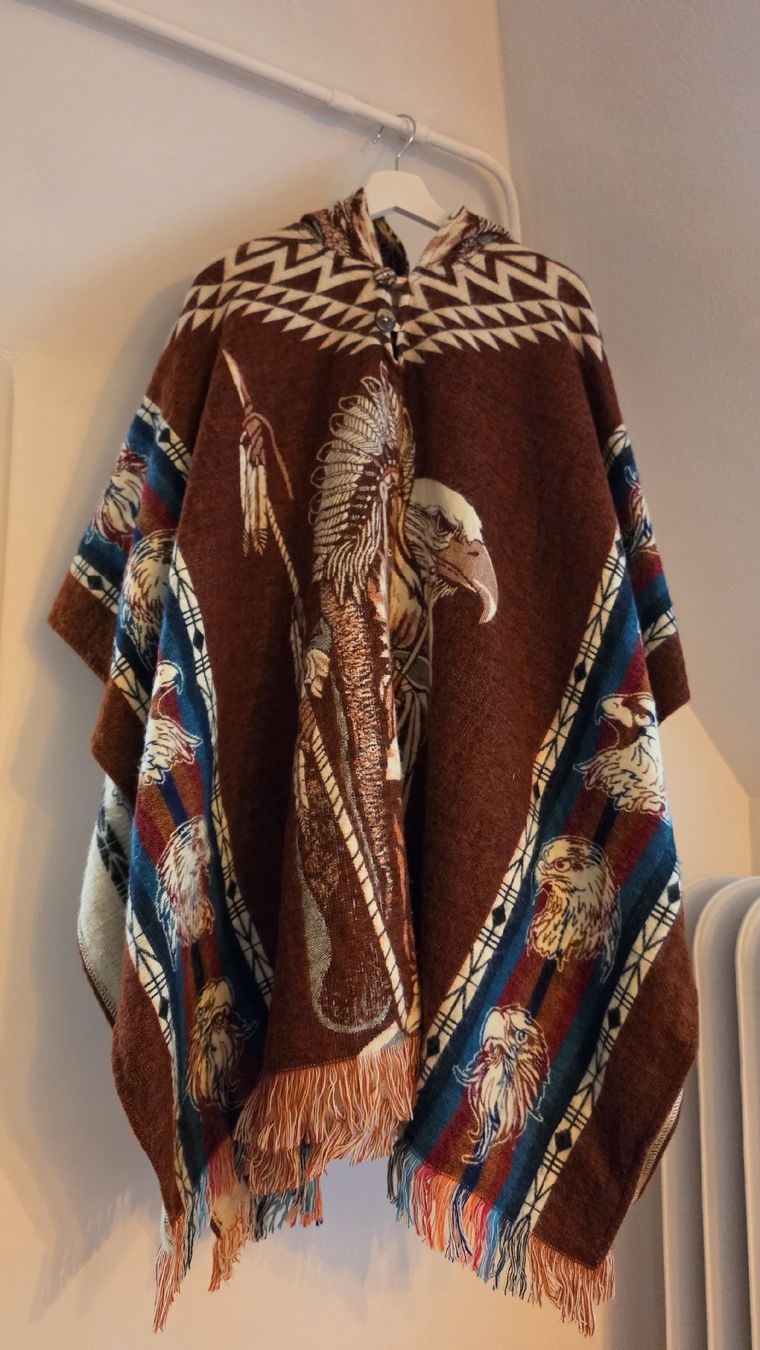 Sonstige Kleidung & Accessoires: Poncho Indianer  – Neu (gemäss Beschreibung) aus Hausen am Albis von M.Kurz 2