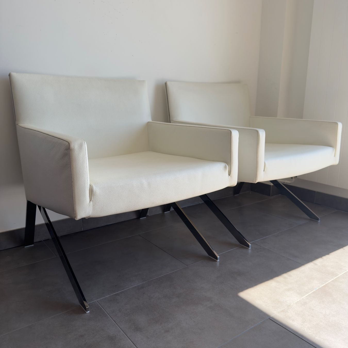 B&B Italia Poltrone: Lot 2 Fauteuils B&B Italia, THEO. – Usato da Cormondrèche venduto da Mobilier.Design 3