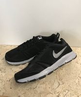 NIKE Lauf und Freizeitschuhe