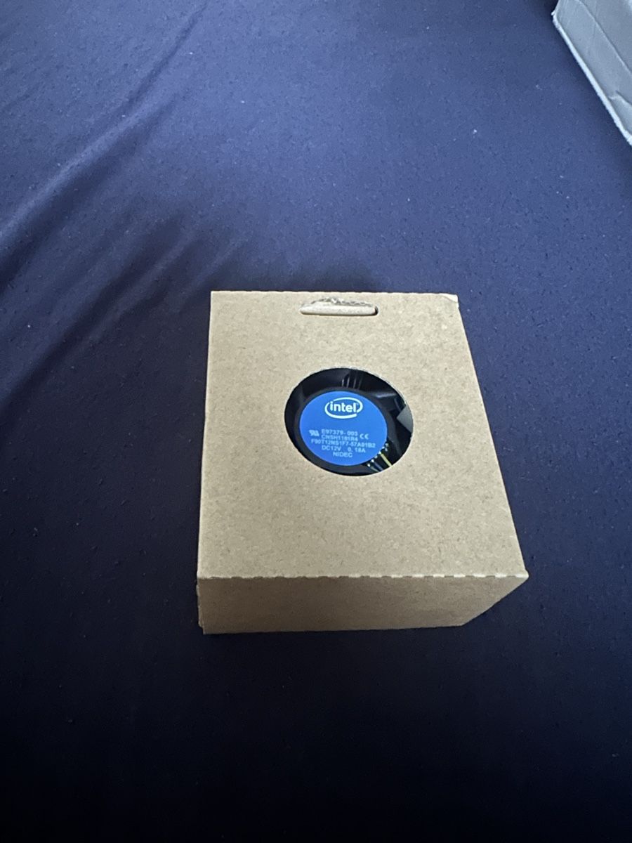 Intel Schede madri: CPU cooler Intel E97379-003 - 100% Brand New – Nuovo e nell'imballaggio originale da Tavannes venduto da lu.campa 2