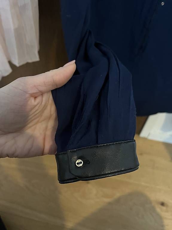 Zara Camicette: Bluse dunkelblau Zara XS – Usato da Hombrechtikon venduto da tita16 1