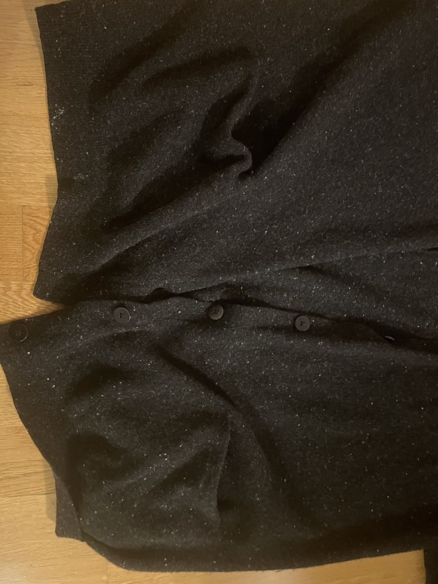 Cos Pullover & Sweatshirts: Pullover/COS Cardigan schwarz Gr. S Oversize kuschelig – Gebraucht aus Rüschlikon von Lajniii 4