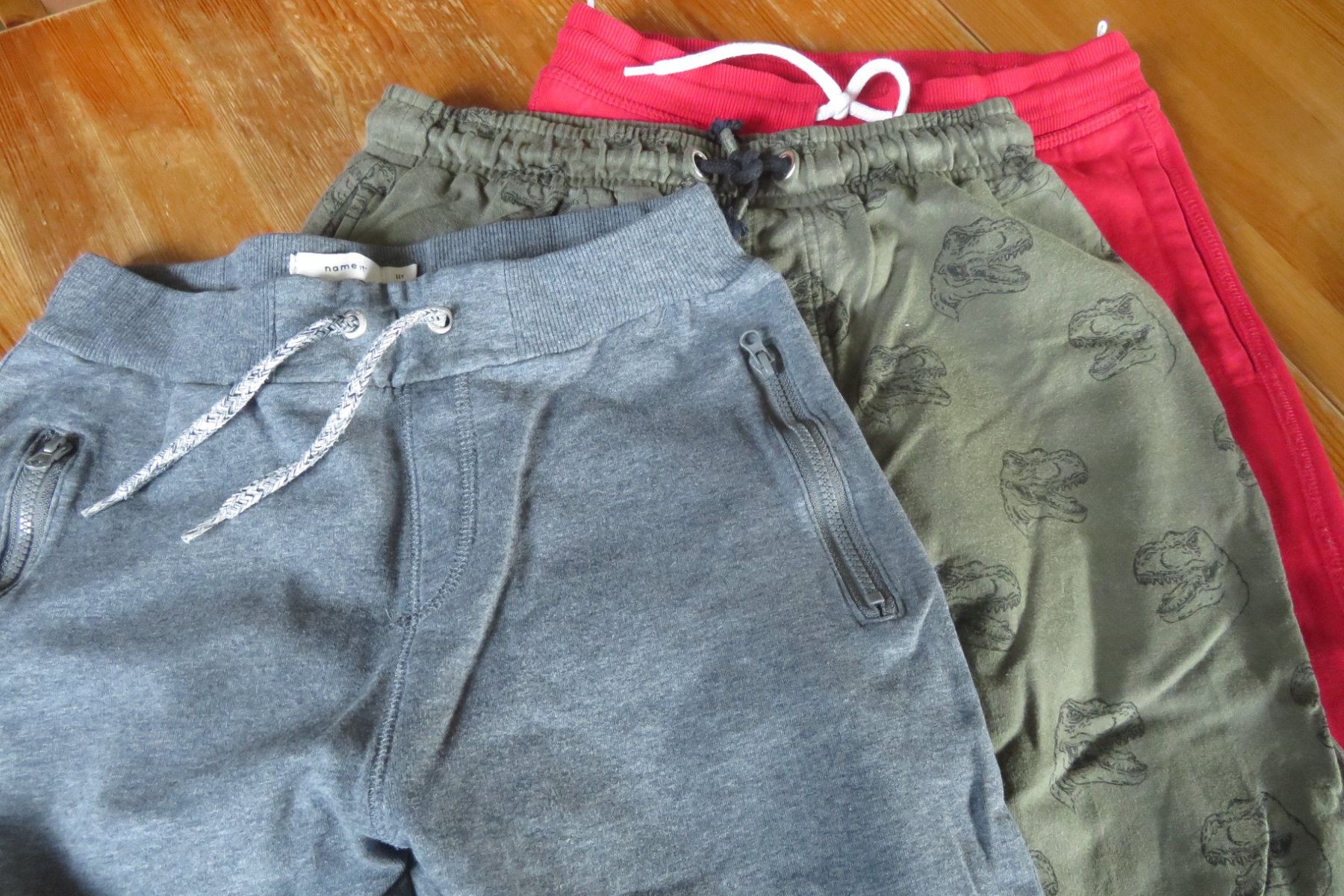 Pantaloni: Freizeithose-drei Paar 140-146 – Usato da Steckborn venduto da Bibendum02 4