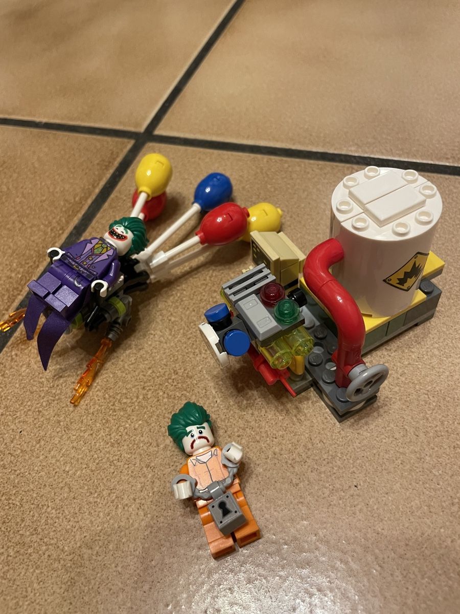 Lego Jeux de construction: Lego Joker figurine et ballon – D'occasion à Oron-la-Ville par W.XIX