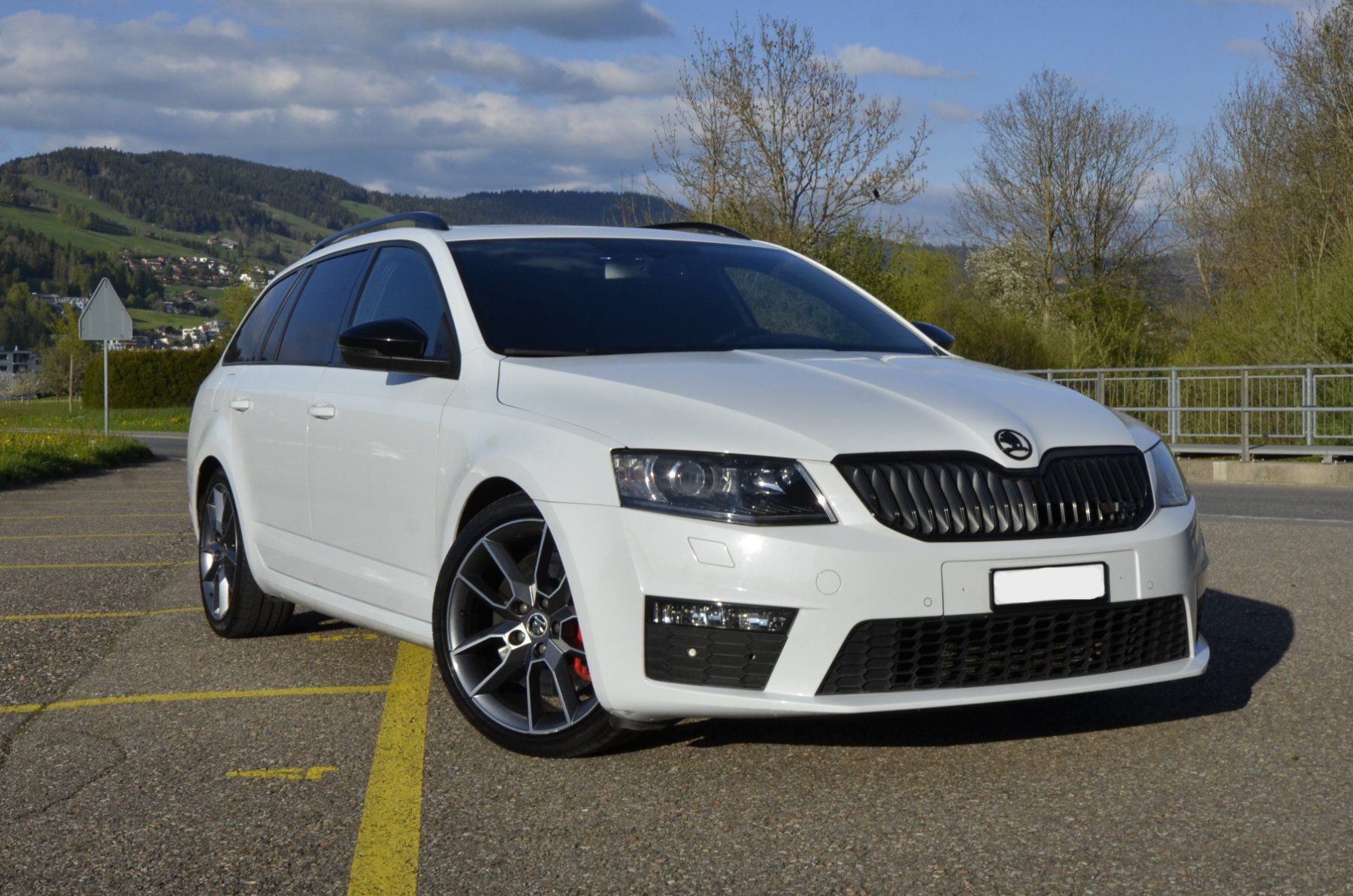 Skoda Autos: Skoda Octavia Combi 2.0 TSI RS DSG – Gebraucht aus Unterägeri von Mosi2000