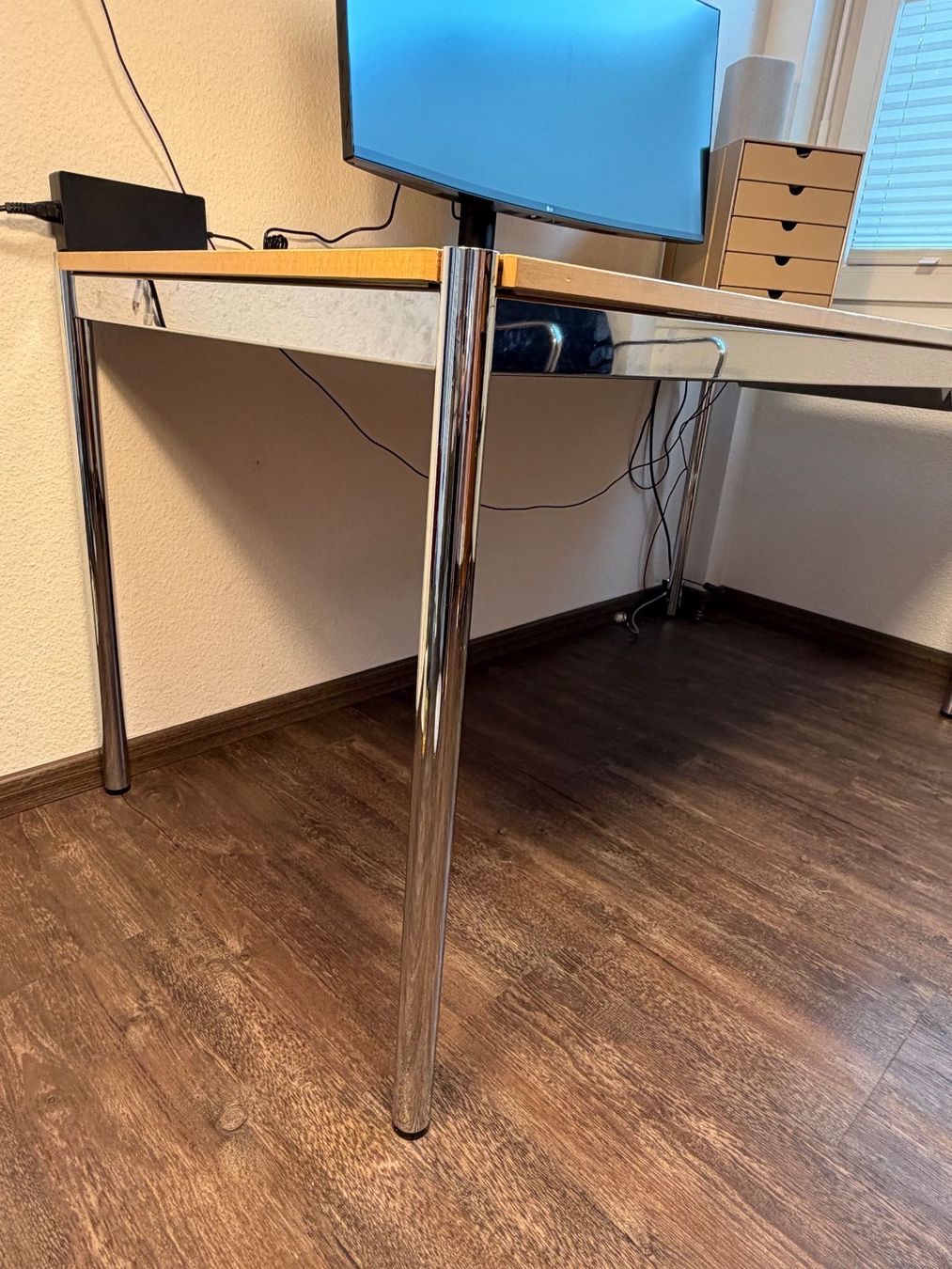 USM Tavoli: USM Haller Tisch, Platte Buche – Usato da Au ZH venduto da sieberlei 2